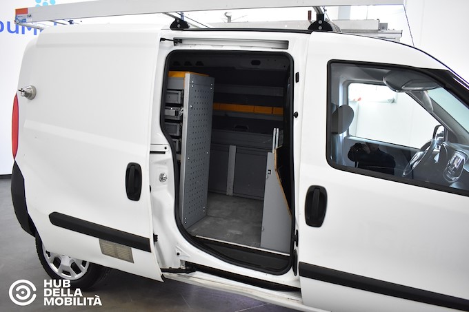 FIAT Doblò 1.4 T-Jet Natural Power PL-TN Cargo Maxi Lamierato SX